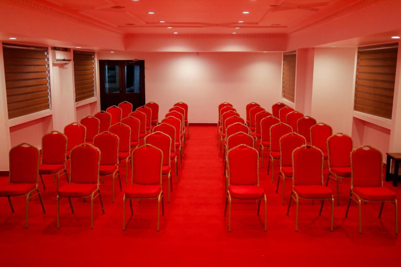 Mpsroyalsuites Perintalmanna Extérieur photo